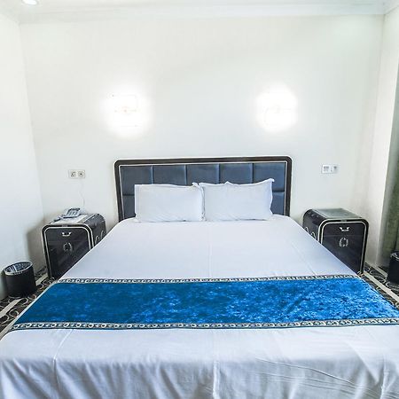 Star Sands Hotel Garapan Ngoại thất bức ảnh