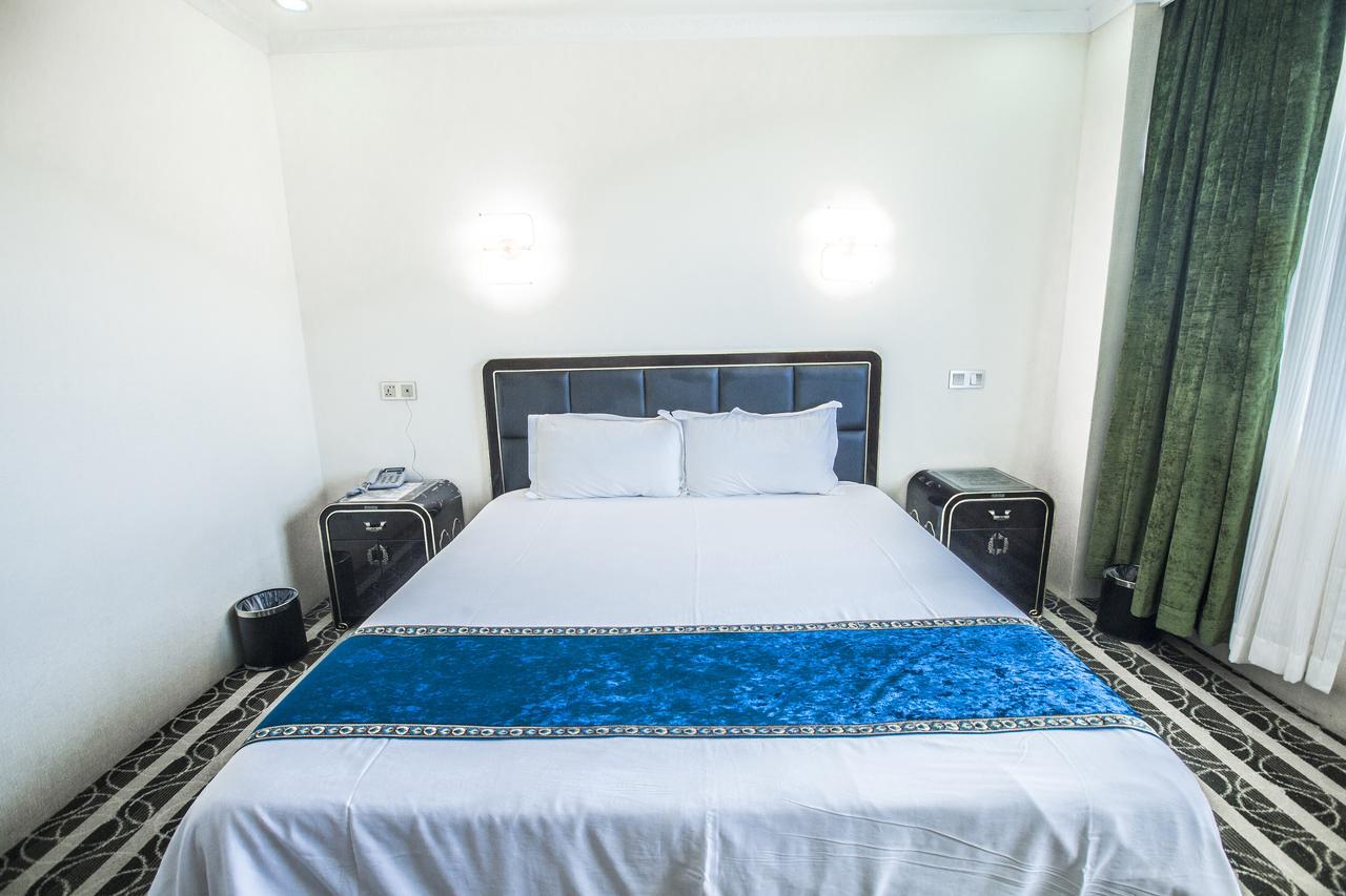 Star Sands Hotel Garapan Ngoại thất bức ảnh